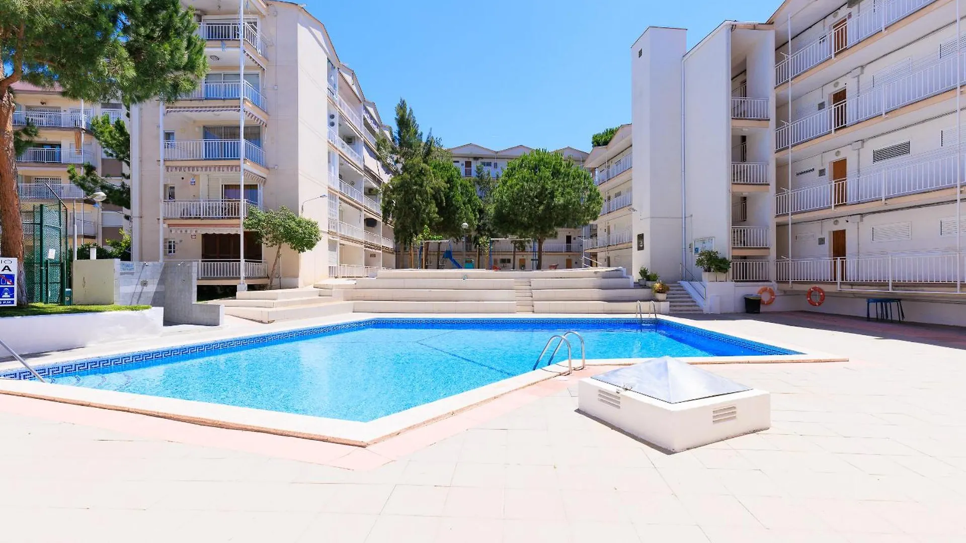 Uhc Sayonara Apartments Salou